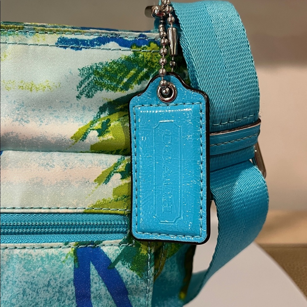 Coach Crossbody Bag with Sailboat Island Design EUC - Picture 13 of 15